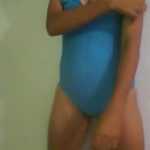 Niña Rica se desnuda en terno de baño mujeres normales desnudas
