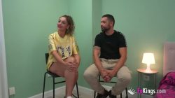 Cataleya chorreando squirt mientras su marido cobra por verla follar